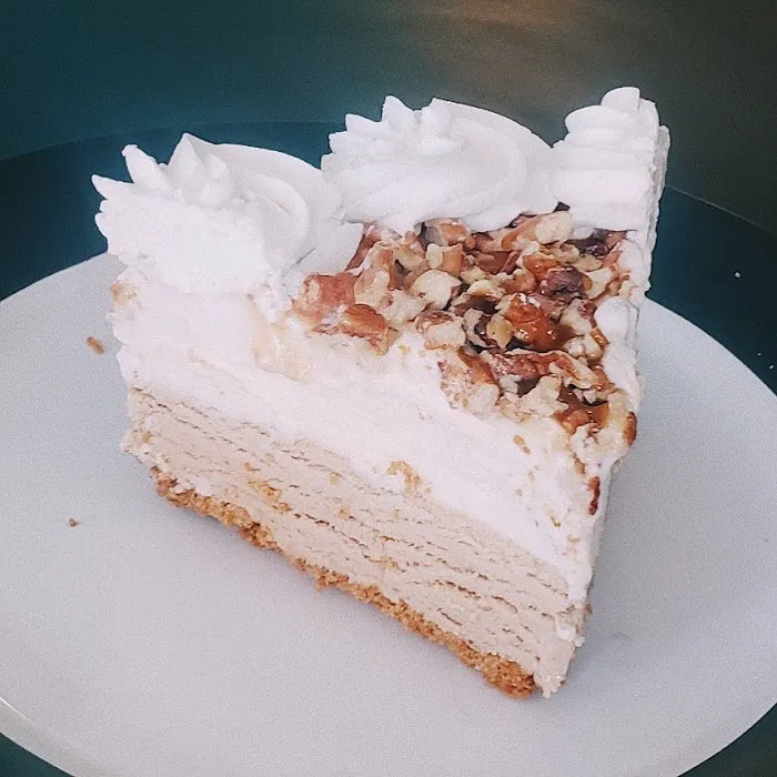 Chantilly Goods Ice Cream Shoppe Picture 5