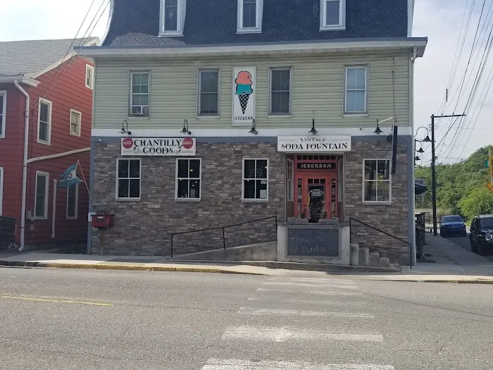 Chantilly Goods Ice Cream Shoppe Picture 6