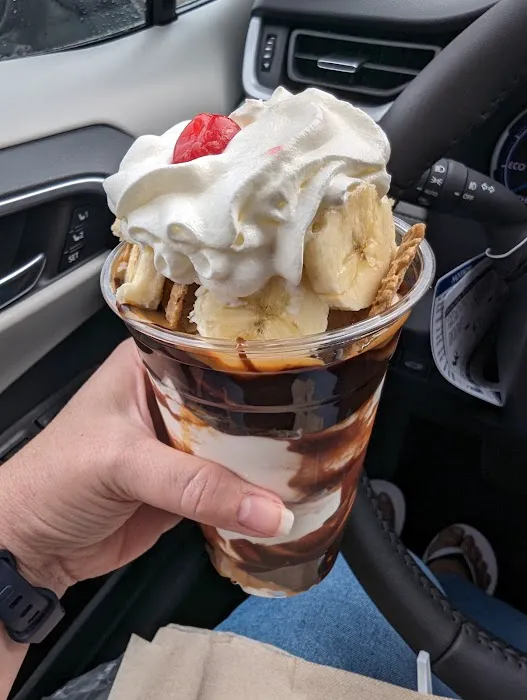 Yia Yia's Ice Cream Shoppe Picture 4