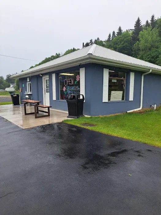 Danny's Dugout Ice Cream Shoppe Picture 10