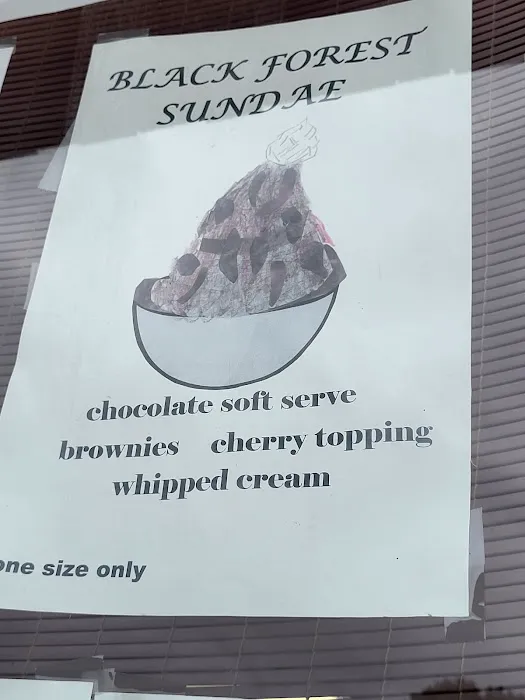 McClary's Ice Cream Stand Picture 8