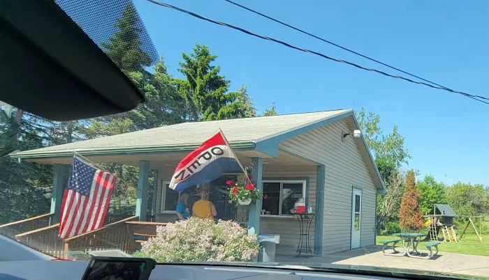 Lakebreeze Ice Cream Picture 1