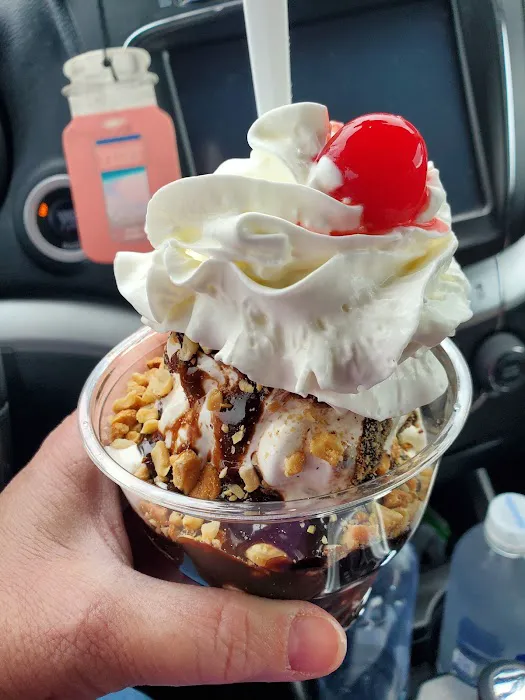 Reese's Dairy Bar Picture 1