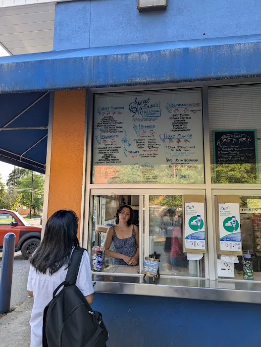 Sweet Melissa's Ice Cream Shop Picture 6