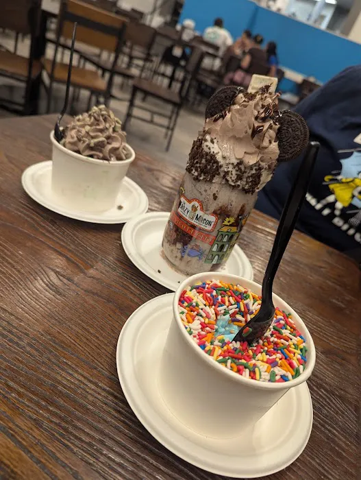The Crazy Mason Milkshake Bar Old Ellicott City Picture 6