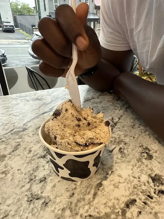 Holy Cow | Edible Cookie Dough & Ice Cream Picture 9