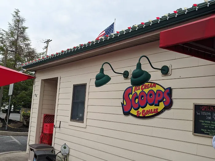 Scoops Ice Cream & Grille Picture 7