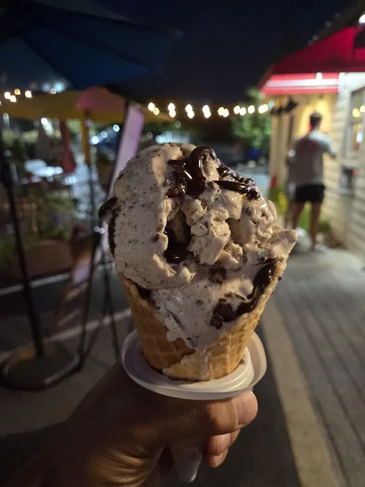 Scoops Ice Cream & Grille Picture 5