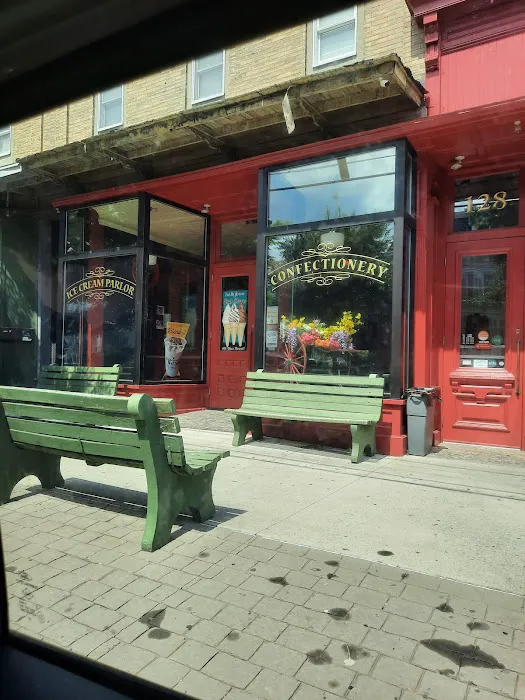 Ballyhoo – Purveyors of Fine Ice Cream Picture 3