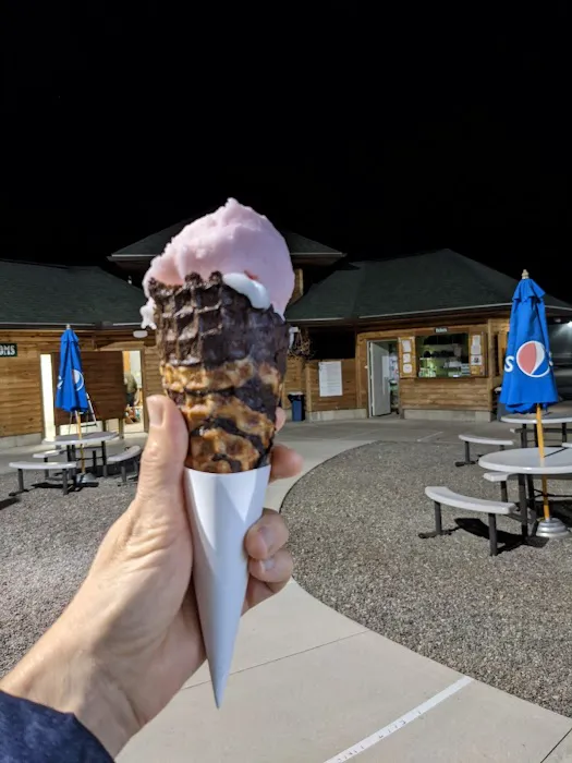 Inside Scoop at Chuckster's Picture 1