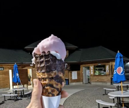 Inside Scoop at Chuckster's
