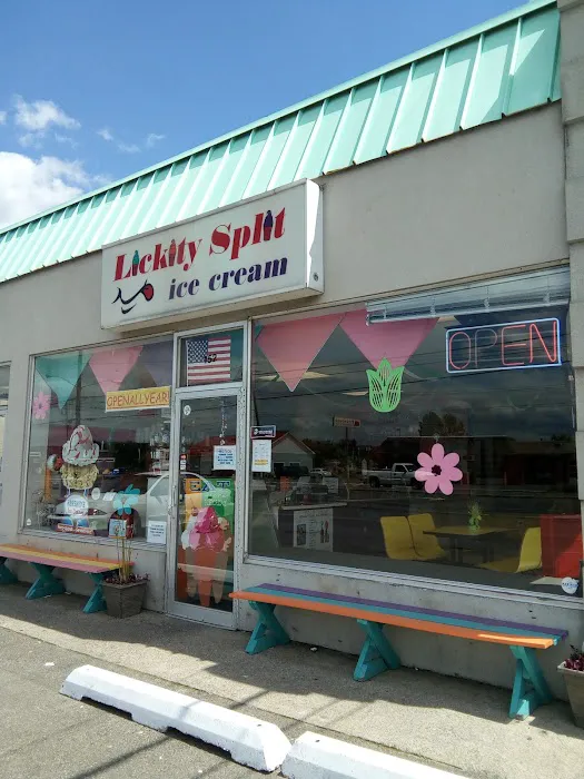 Lickity Split Ice Cream Shoppe Picture 3