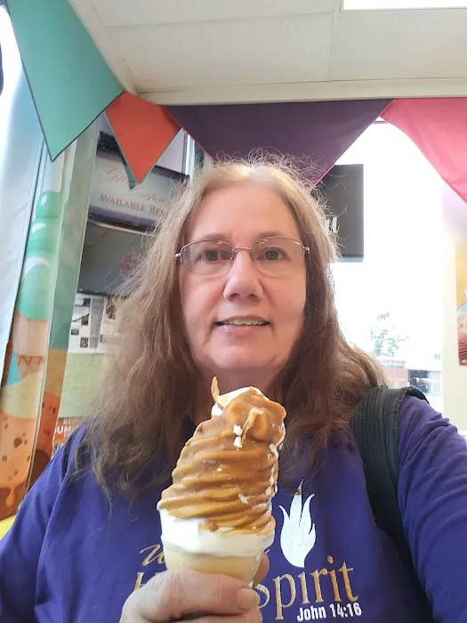 Lickity Split Ice Cream Shoppe Picture 7