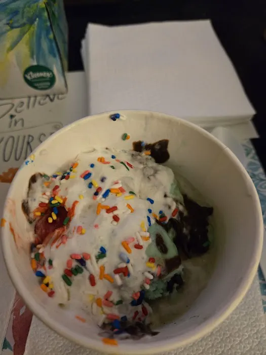Lickity Split Ice Cream Shoppe Picture 2