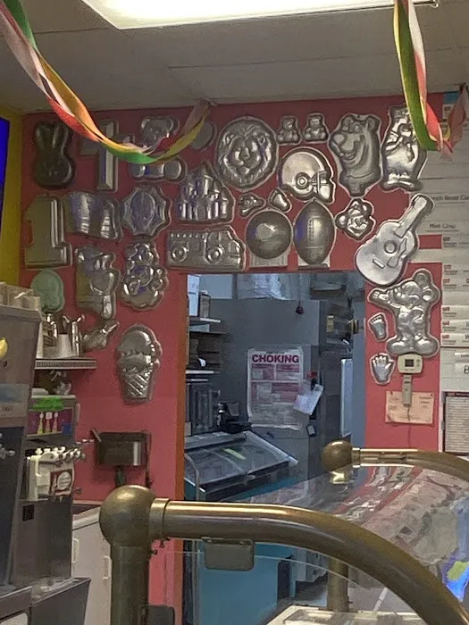 Lickity Split Ice Cream Shoppe Picture 9