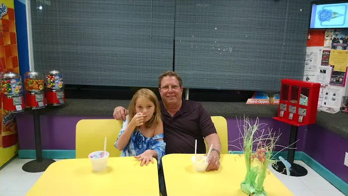 Lickity Split Ice Cream Shoppe Picture 1