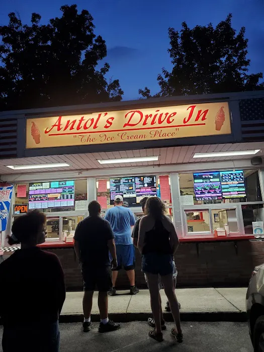 Antol's Drive In Picture 3