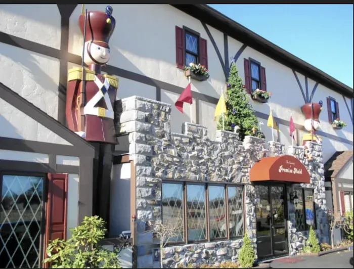 The Shoppes Of Premise Maid Picture 9