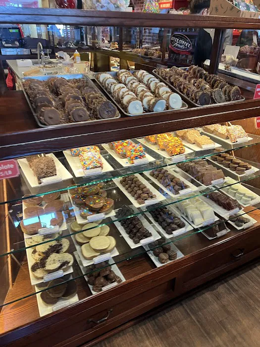 River Street Sweets Picture 4