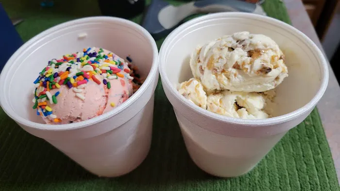 Just Chill Creamery (Whitehall) Picture 3