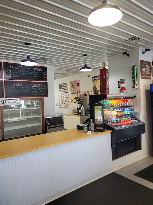 Super Cream Dairy Bar Picture 5
