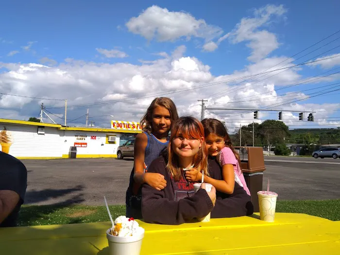 Footie's Freez Picture 3
