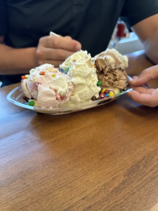 Abner B’s Ice Cream Picture 1