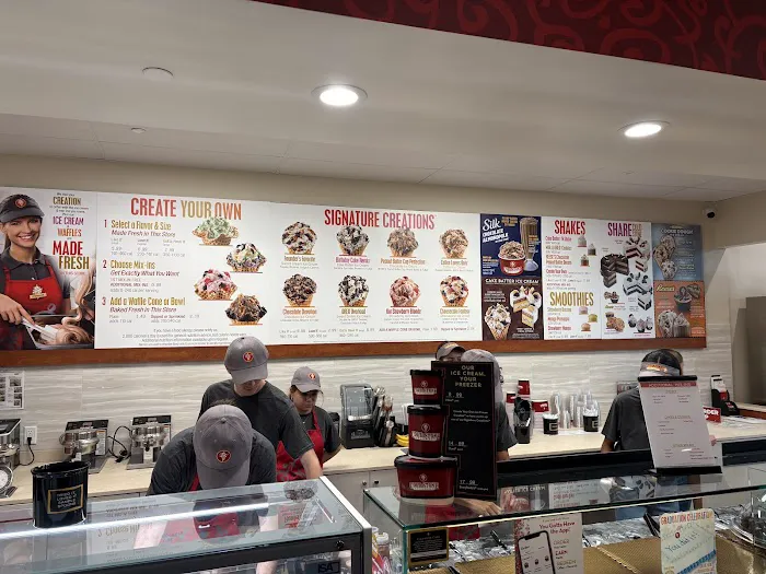 Cold Stone Creamery Picture 3