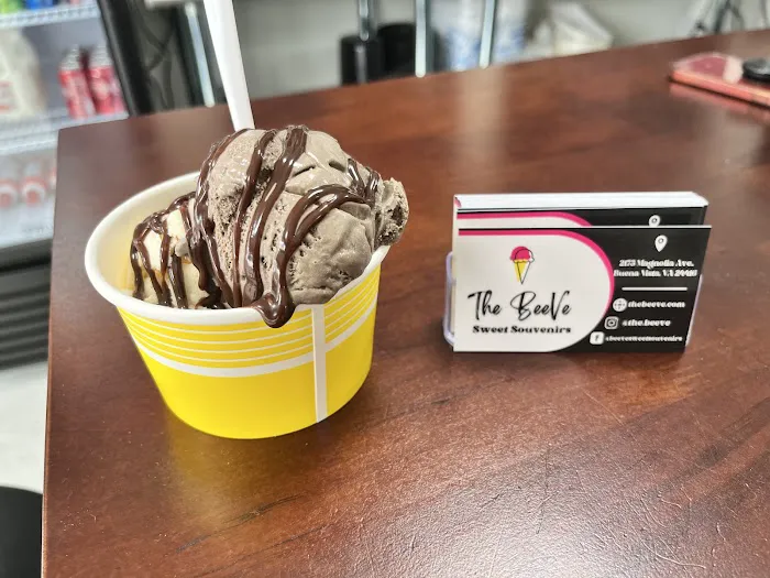 The BeeVe: Sweet Souvenirs Picture 2