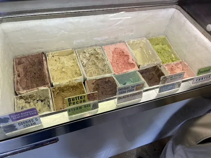 Lil City Creamery Picture 2
