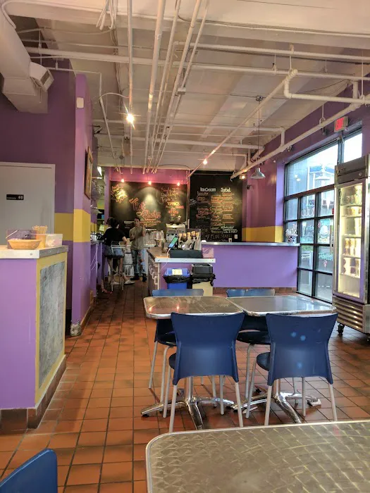 Moorenko's Ice Cream Café Picture 9