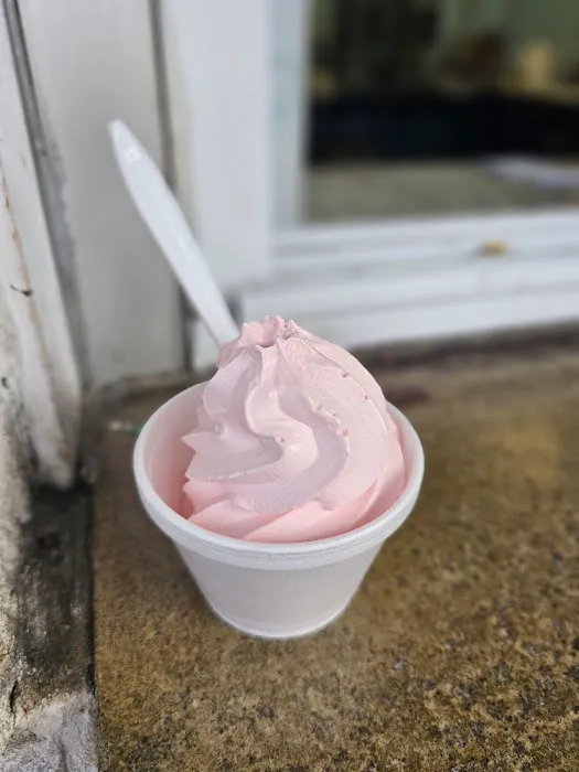 Main Ave Ice Cream Picture 6