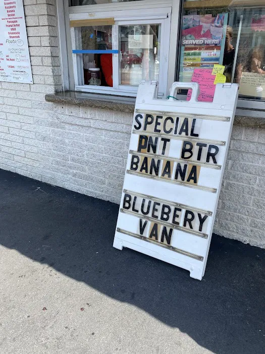 Main Ave Ice Cream Picture 4