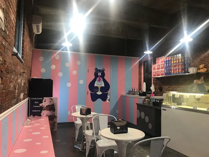 Scoopy Dooby's Ice Cream Picture 10