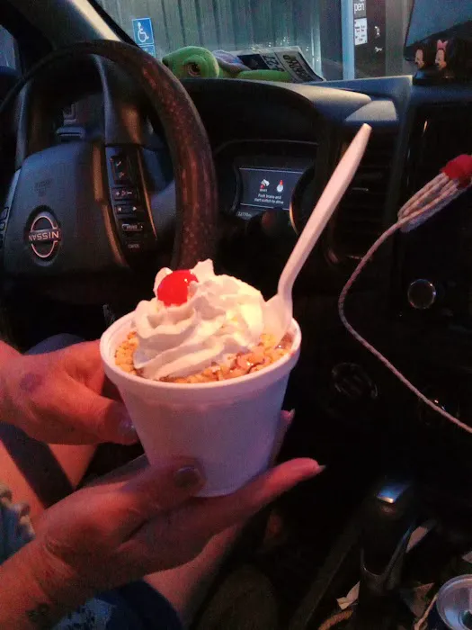 Mooli’s Ice Cream @ Mayli Manor Picture 3