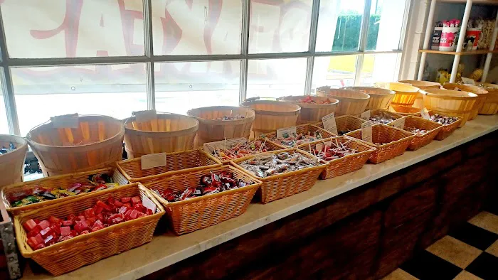 Hometown Creamery Picture 3
