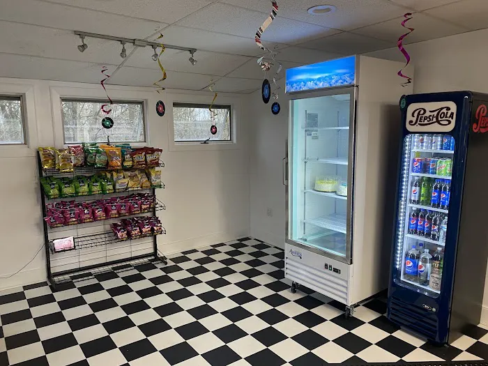 Subzero Soft Serve & Deli Picture 1