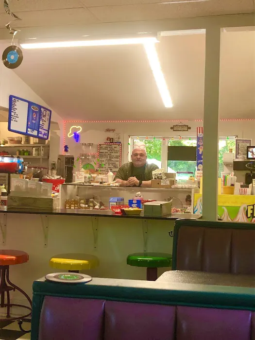 Subzero Soft Serve & Deli Picture 4