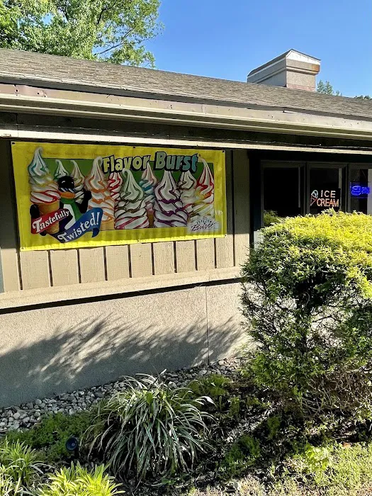 Subzero Soft Serve & Deli Picture 8