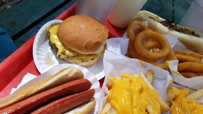 Maryann's Dairy Bar Picture 3