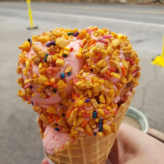 Maryann's Dairy Bar Picture 7
