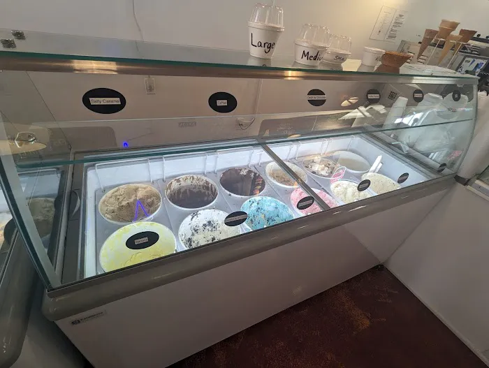 Sundaes On Broadway Picture 6
