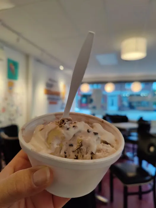 Sundaes On Broadway Picture 9