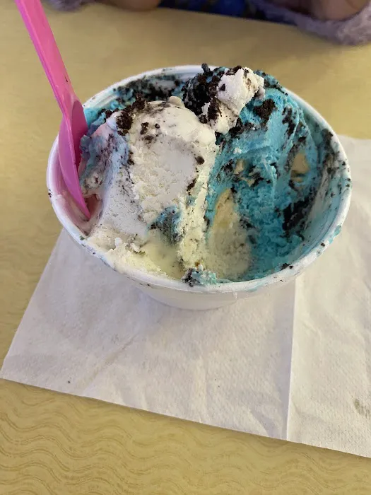 Sundaes On Broadway Picture 8