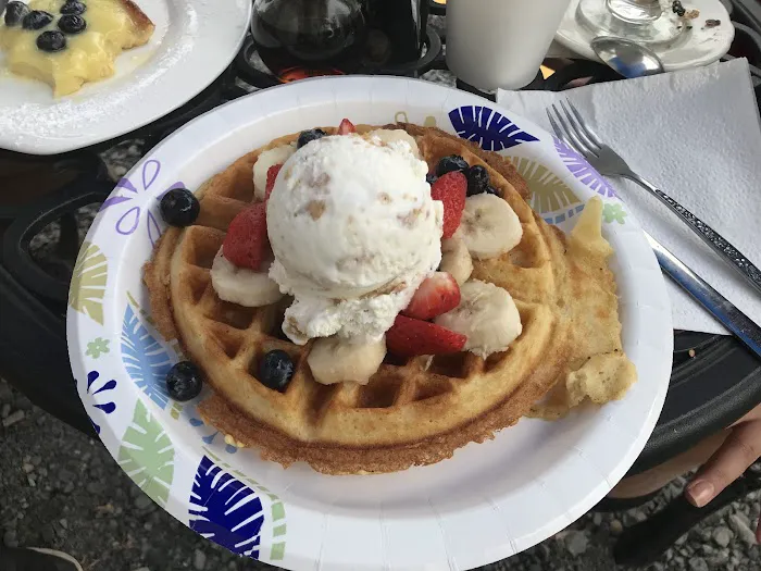 Zoe's Ice Cream Emporium & Café Picture 10