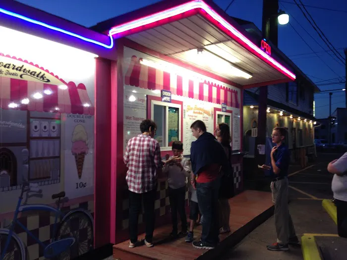 Lori's Corner Ice Cream Picture 10