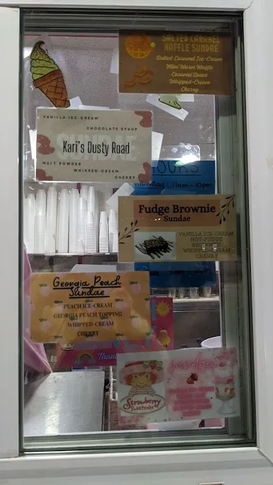 Lori's Corner Ice Cream Picture 1