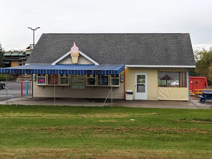 Hickory Hill Ice Cream Stand Picture 6