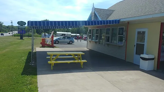 Hickory Hill Ice Cream Stand Picture 9