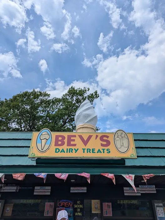 Bev's Dairy Treat Picture 1